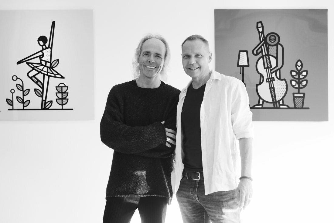 Black and white photo of Heiko Schneefeld and Michael Greve standing next to each other